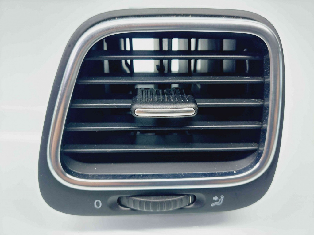 Grila aerisire stanga Volkswagen Scirocco (137) Coupe [Fabr 2008-2017] 1Q0819703
