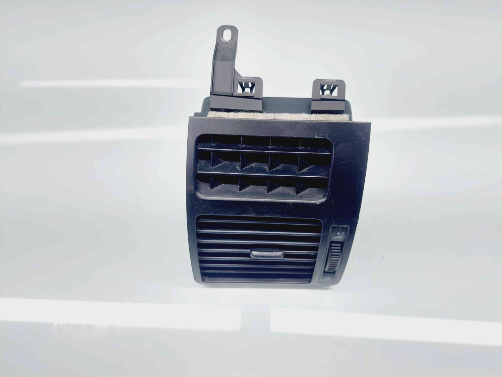 Grila aerisire stanga Volkswagen Touran (1T1, 1T2) [Fabr 2003-2010] Facelift 1T0819703B