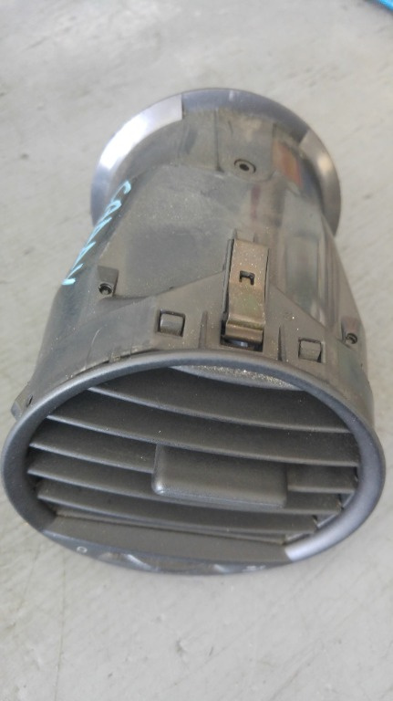 Grila aerisire ventilatie bord vw caddy 3 2k0819703b