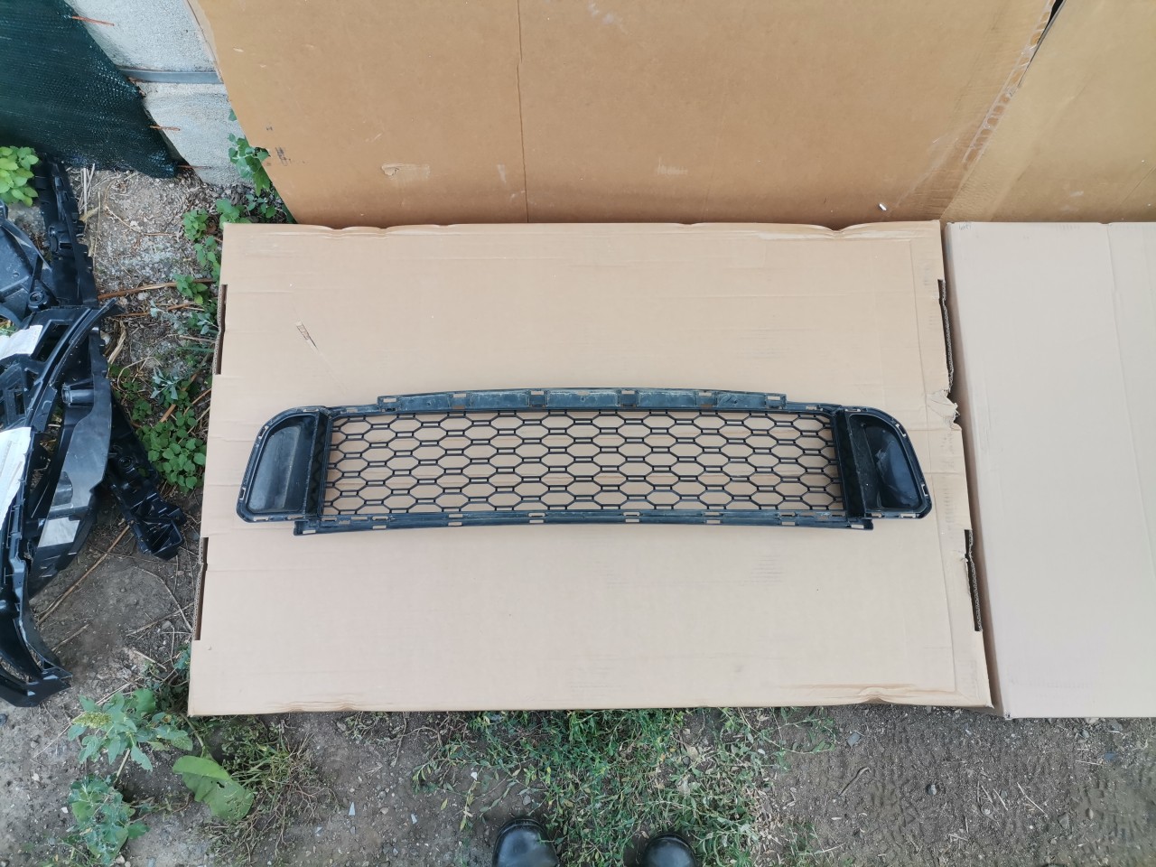 Grila bara BMW X2 F39 (2016-2018) cod 8069689 / 8070322 / 8070319 / 8070321