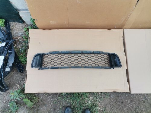 Grila bara BMW X2 F39 (2016-2018) cod 8069689 / 8070322 / 8070319 / 8070321