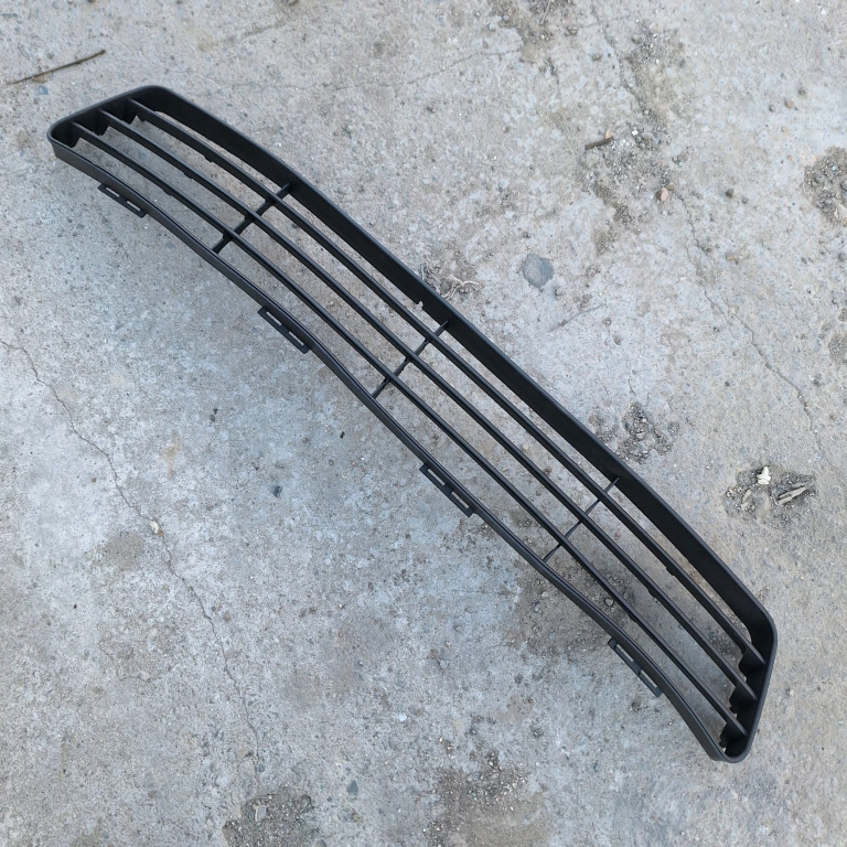 Grila Bara Centrala Ford FIESTA Mk 5 2002 - 2008 1003710