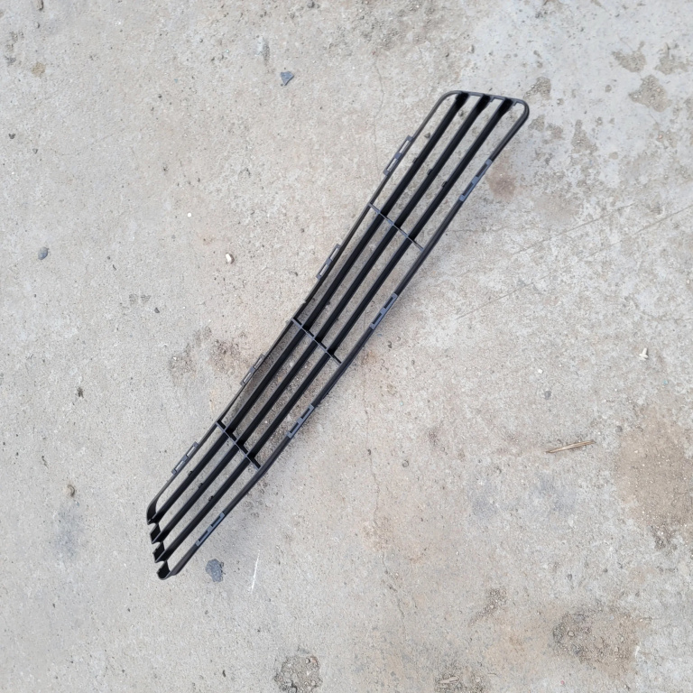 Grila Bara Centrala Ford FIESTA Mk 5 2002 - 2008 1003710