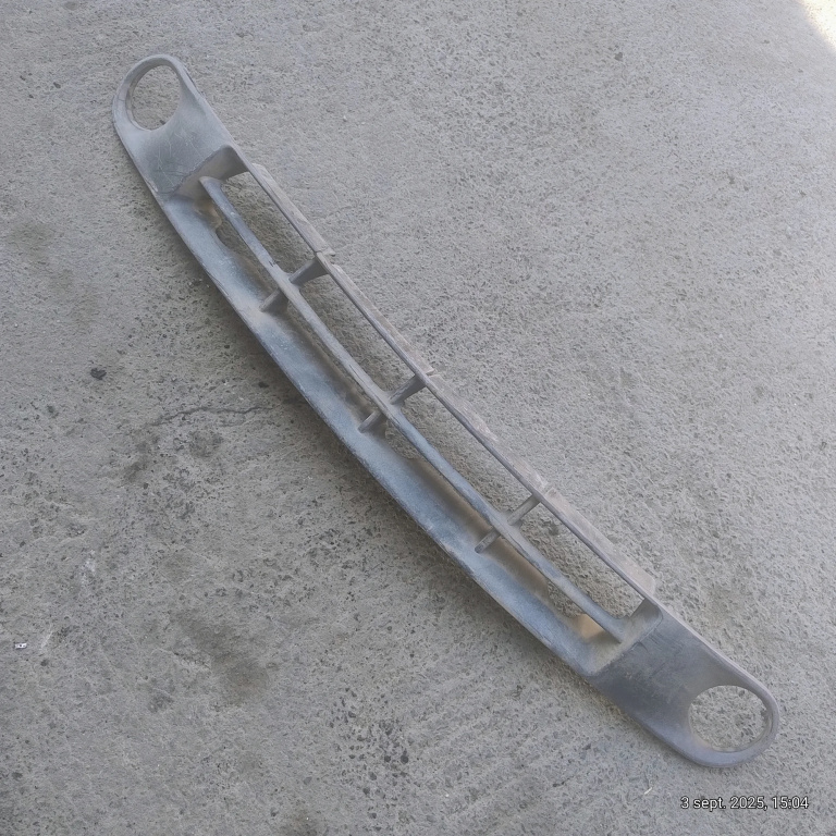 Grila Bara Centrala Kia Carens 2 (Fj) 2002-2006 0K2Fa50040