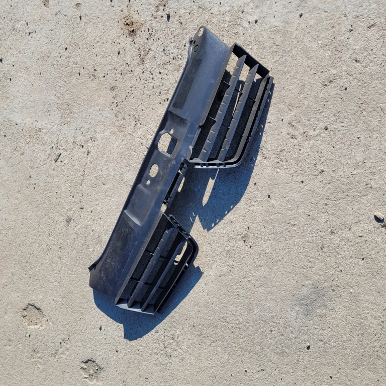 Grila Bara Centrala Renault CLIO 2 / SYMBOL 1 1998 - 2008 P3RSB2, P3-RSB2