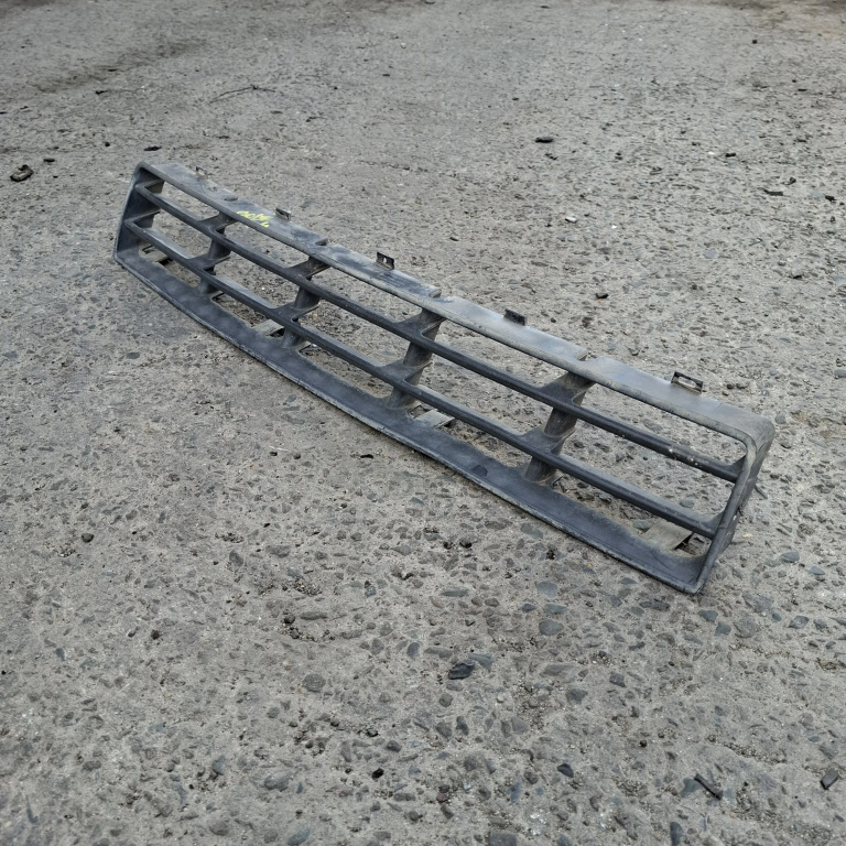 Grila Bara Centrala Vw Golf 4 1997-2004 1J0853677D, Dnw13142