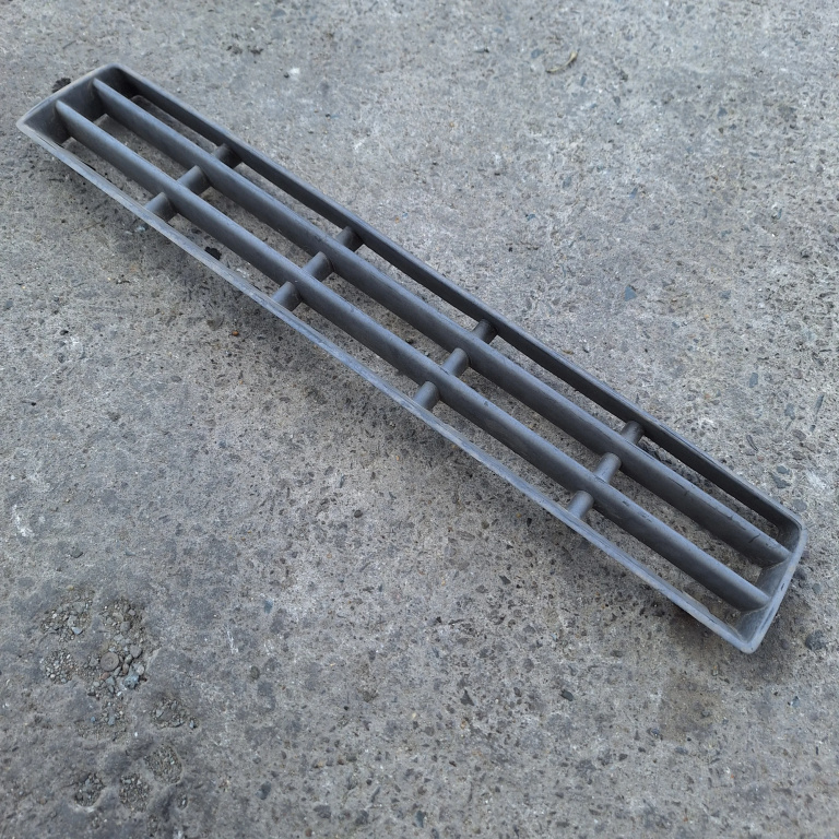 Grila Bara Centrala Vw Golf 5 2003-2009 1J0853677D, Dn12553