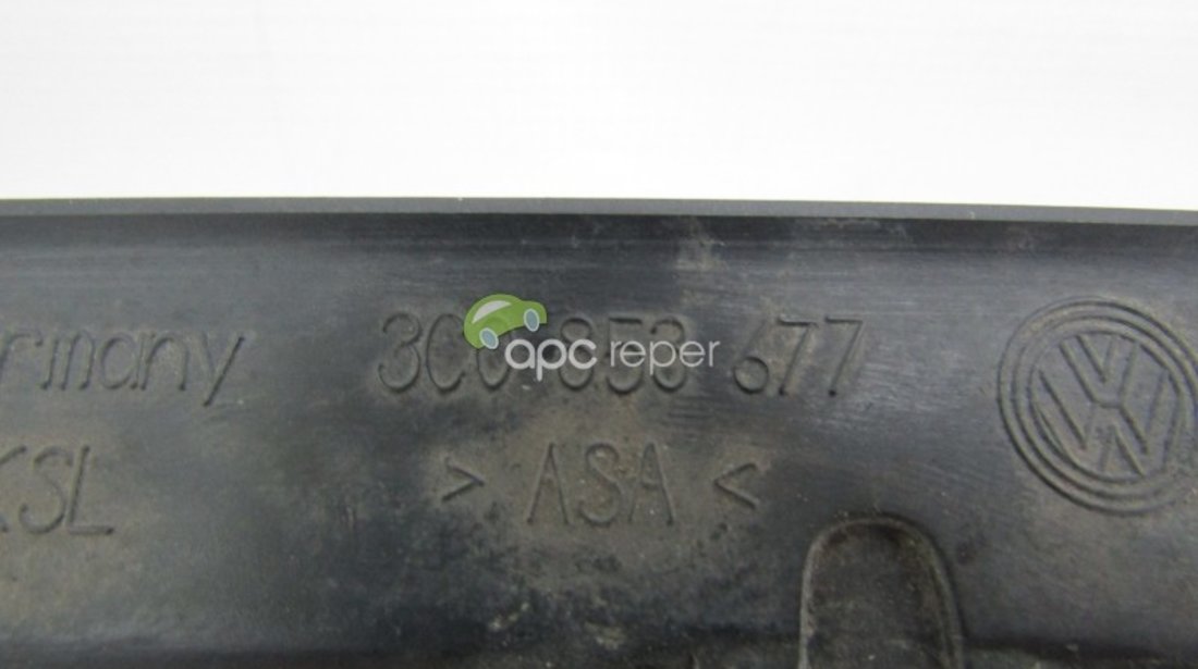 Grila bara centrala VW Passat 3C (2006 - 2011) - Cod: 3C0853677