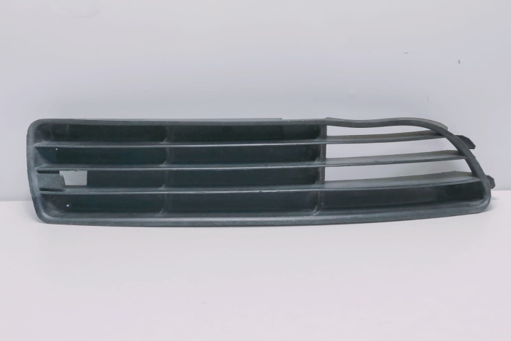 Grila bara dreapta 8D0807346G Audi A4 B5 [1994 - 1999]