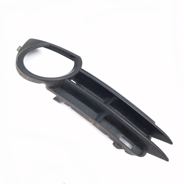 Grila Bara Dreapta Audi A3 (8P) 2003-2013 8P4807682B, 8P4 807 682 B, 8P4807682, 8P4 807 682