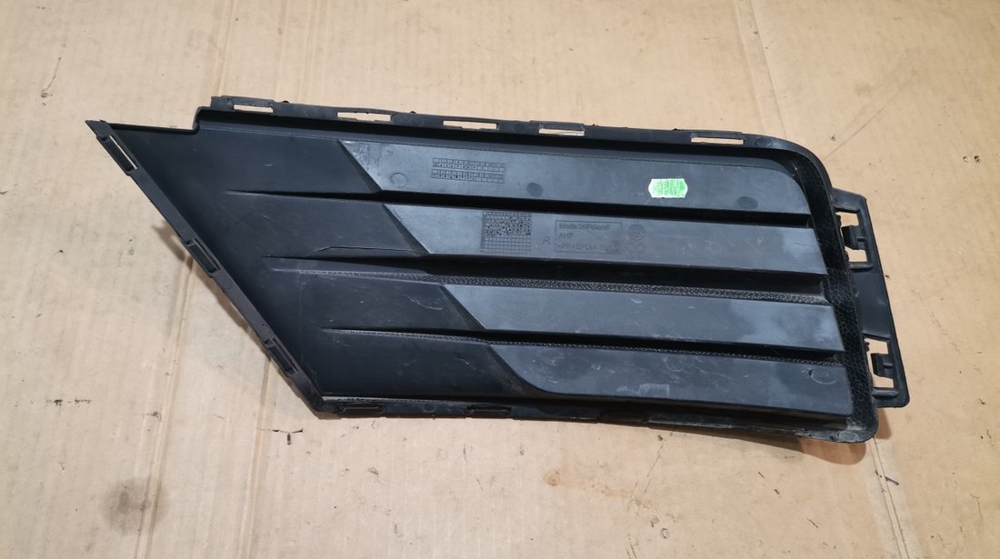 Grila bara dreapta VW Caddy 4 (2015-2019) cod 2K5853666E