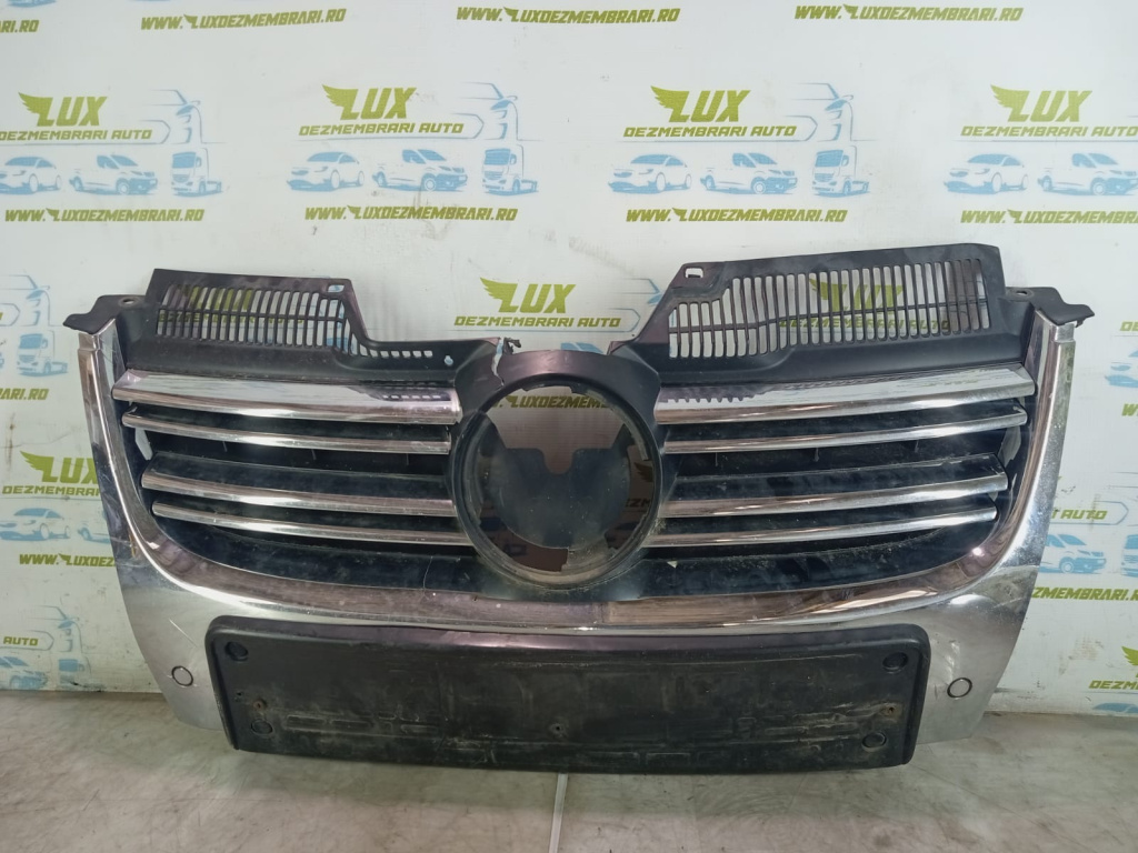 Grila bara fata 1K5853653C Volkswagen VW Golf 5 [2003 - 2009] 1.9 BLS