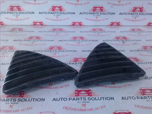 Grila bara fata ( 2 buc ) FORD FOCUS 3 1.6 d an fabr. 2012