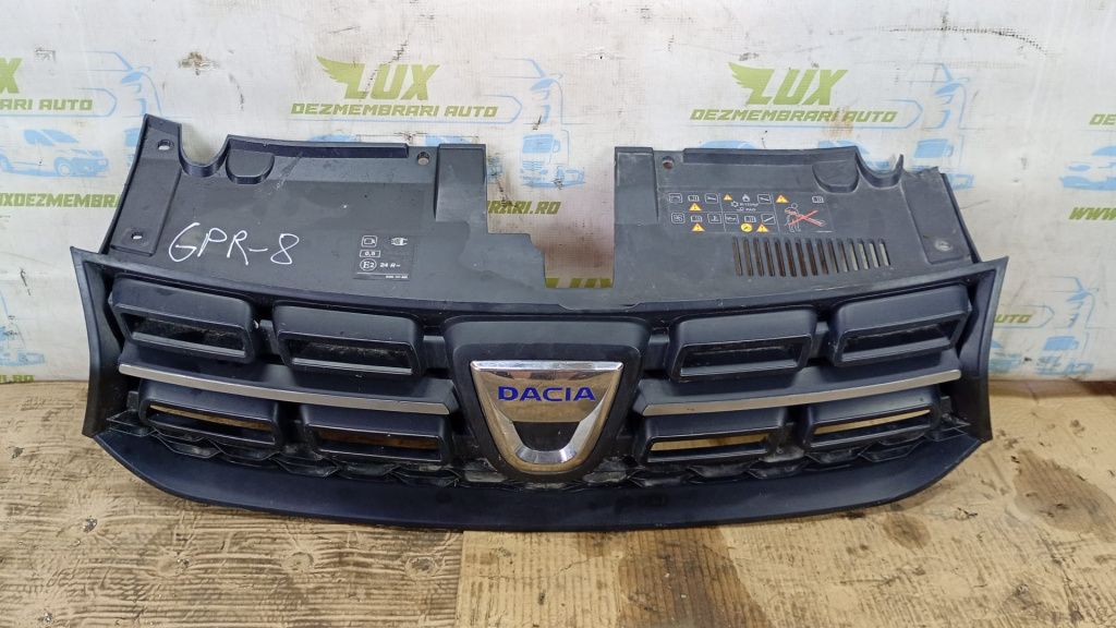Grila bara fata 623108484r Dacia Logan 2 [facelift] [2017 - 2020]