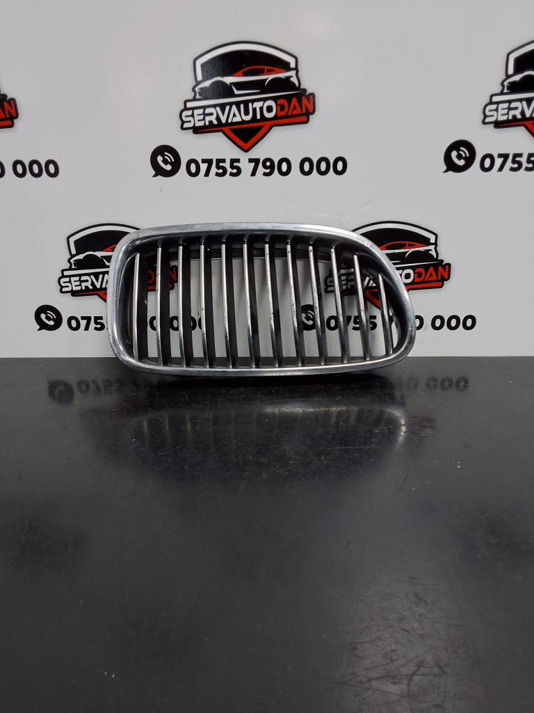 Grila bara fata BMW Seria 5 (2010-2017) [F10] 2.0 Motorina 2012, DREAPTA / 7200728