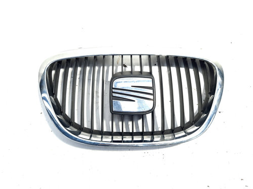Grila bara fata centrala cu sigla, cod 5P0853654, Seat Altea (5P1) (id:513449)