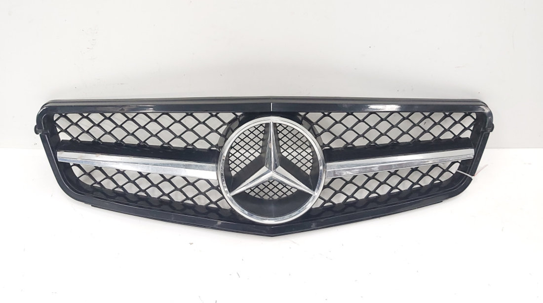 Grila bara fata centrala cu sigla, Mercedes Clasa C (W204) facelift (id:637098)