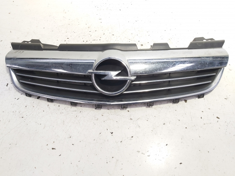 Grila bara fata centrala cu sigla, Opel Zafira B (A05) (id:623418)