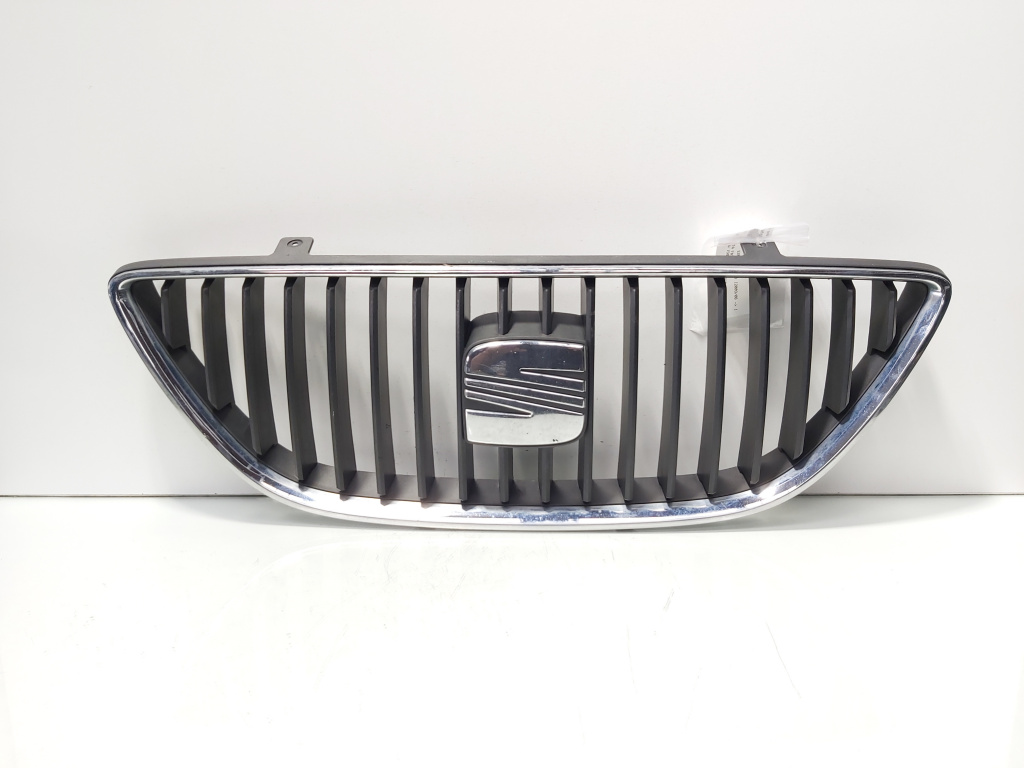 Grila bara fata centrala cu sigla, Seat Exeo ST (3R5) facelift (id:699826)