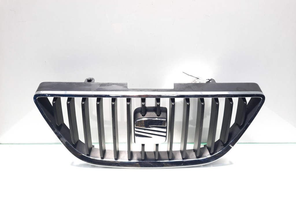 Grila bara fata centrala cu sigla, Seat Ibiza 5 (6J5) [Fabr 2008-2017] 6J0853651 (id:450808)
