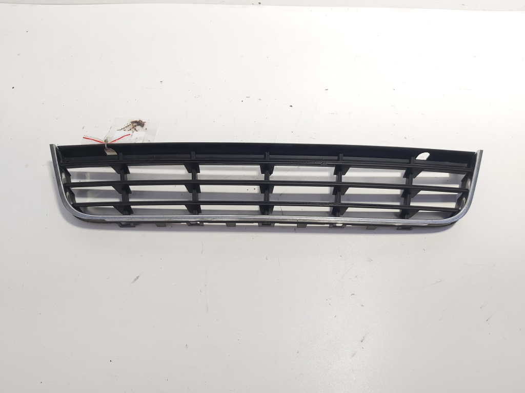 Grila bara fata centrala jos, cod 3C0853677, VW Passat Variant (3C5) (id:704085)