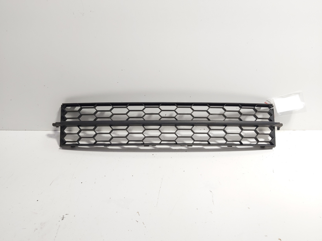 Grila bara fata centrala jos, cod 5E0853677, Skoda Octavia 3 (5E3) (id:688233)