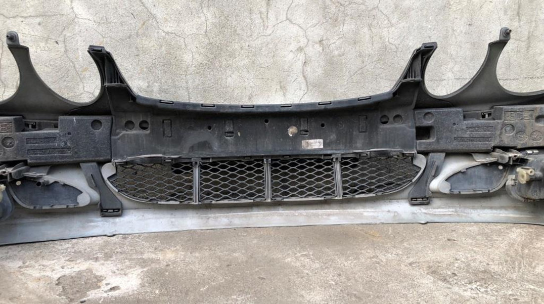 Grila bara fata centrala Mercedes E Class w211 2002-2006