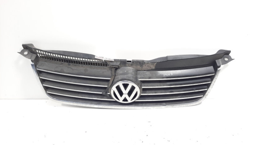 Grila bara fata centrala sus cu sigla, VW Passat Variant (3B6) (id:593580)