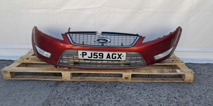 Grila bara fata centru Ford Mondeo MK4 [2007 - 2010] Sedan 2.0 TDCi DPF AT (140 hp)