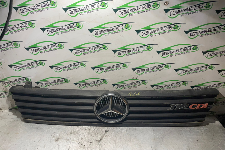 Grila bara fata centru Mercedes-Benz Vito W638 [1996 - 2003] Mixto minivan 4-usi 108 CDI AT (82 hp)
