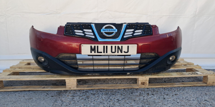 Grila bara fata centru Nissan Qashqai J10 [facelift] [2010 - 2014] +2 crossover 5-usi 1.5 dCi MT (110 hp)