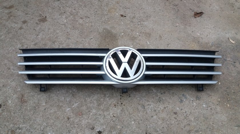 Grila Bara Fata cu Sigla Volkswagen Polo 6N2 Gri Metalizat