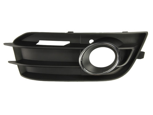 Grila Bara Fata Dreapta Am Audi A1 8X 2010-2014 8X0807682A01C
