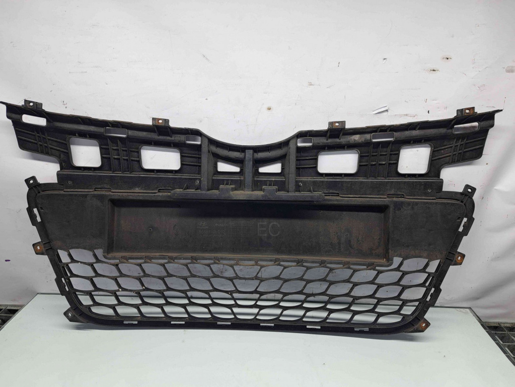 Grila bara fata Hyundai i30 (FD) [Fabr 2007-2012] 86561-2L010