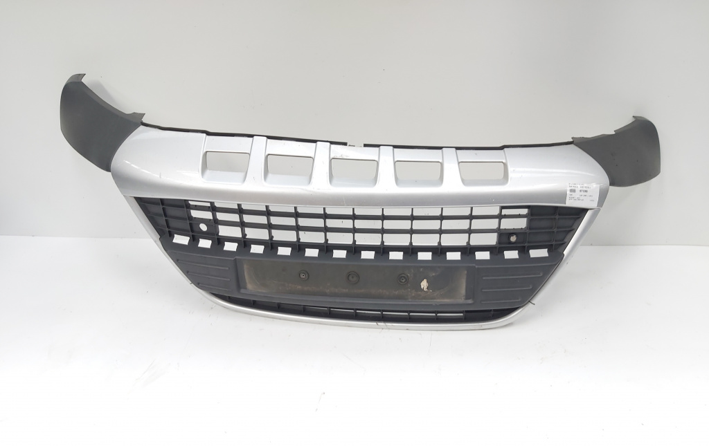 Grila bara fata jos, cod 8V41-17C749-A, Ford Kuga I (id:671280)
