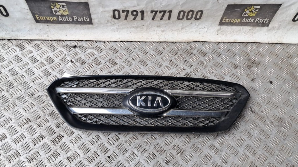 Grila bara fata Kia Carens 2.0 CRDI D4EA an fab. 2009 Cod 86380-10000