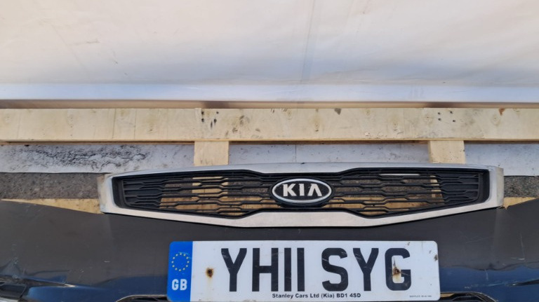 Grila bara fata Kia Ceed an 2011