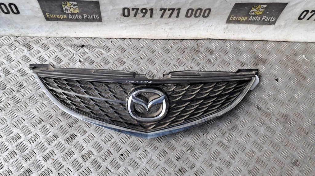 Grila bara fata Mazda 6 an fabricatie 2010
