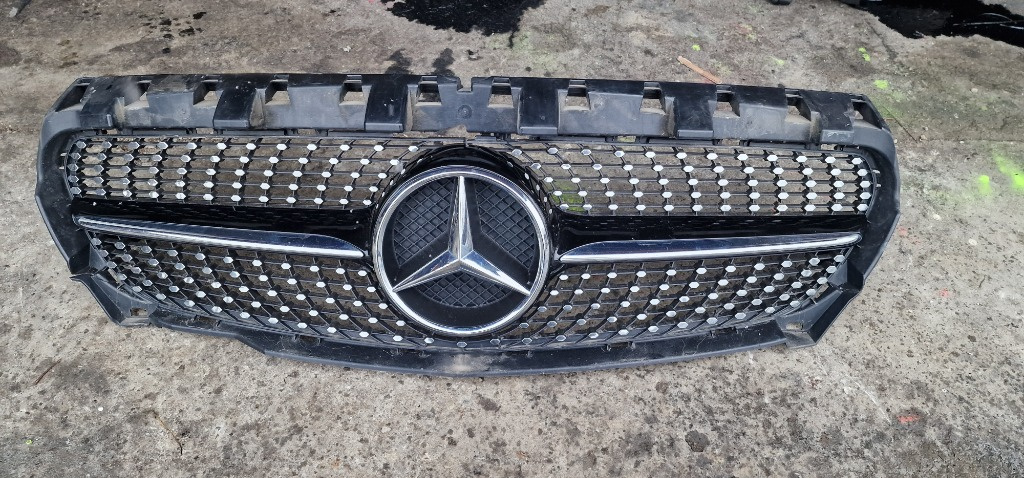 Grila Bara Fata Mercedes CLA C117 AMG