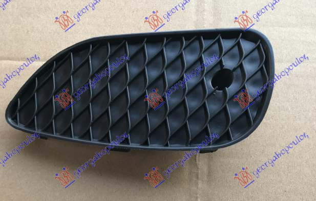 Grila Bara Fata - Mercedes Gla (X156) 2014 , 1568853322