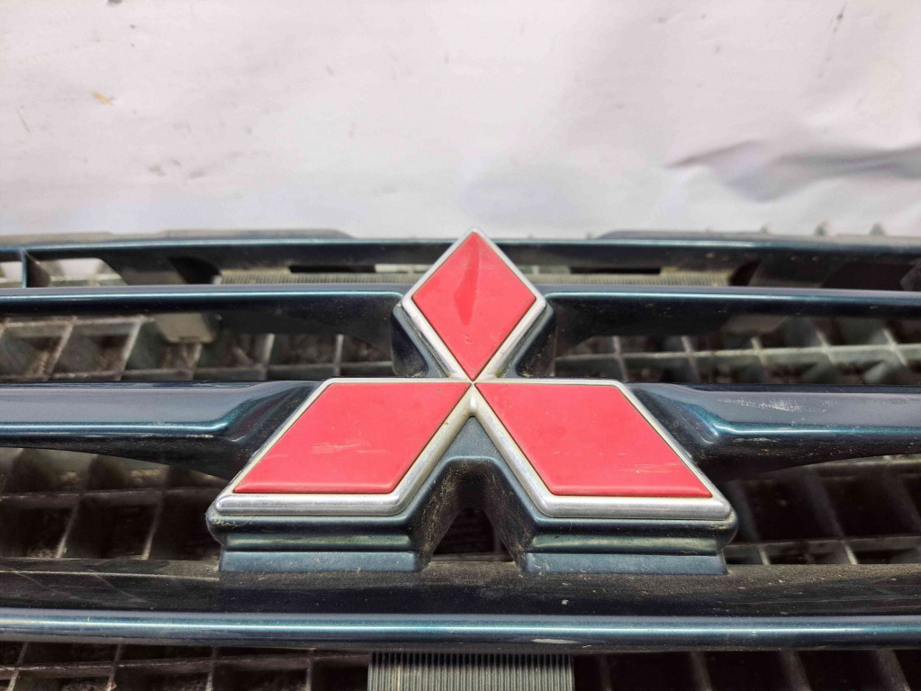 Grila bara fata MITSUBISHI Shogun II [Fabr 2002-2014] MR387981
