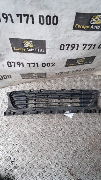 Grila bara fata Peugeot 308 T9 1.5 HDI YHZ an 2019 cod 9818645580