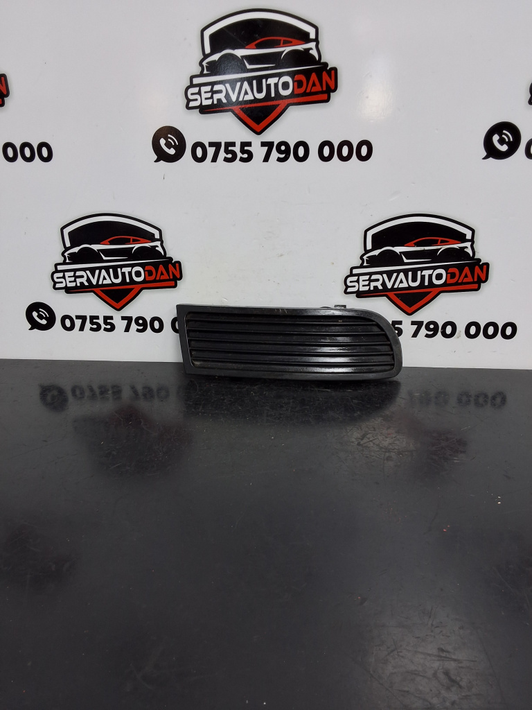 Grila bara fata Seat Cordoba (1999-2002) 1.4 Benzina 2001, 6K0853666A