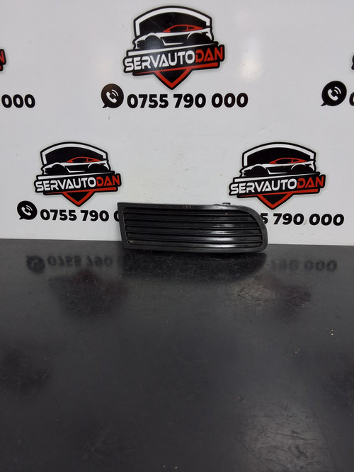 Grila bara fata Seat Cordoba (1999-2002) 1.4 Benzina 2001, 6K0853666A