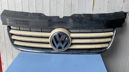 Grila bara fata Volkswagen Caravelle T5 2.5 Tdi BNZ 2008 Cod : 7H5807101