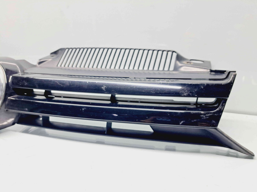 Grila bara fata Volkswagen Golf 6 (5K1) [Fabr 2009-2013] 5K0853653