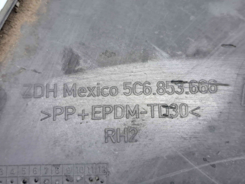 Grila bara fata Volkswagen Jetta 4 (6Z) [Fabr 2011-2017] 5C6853666