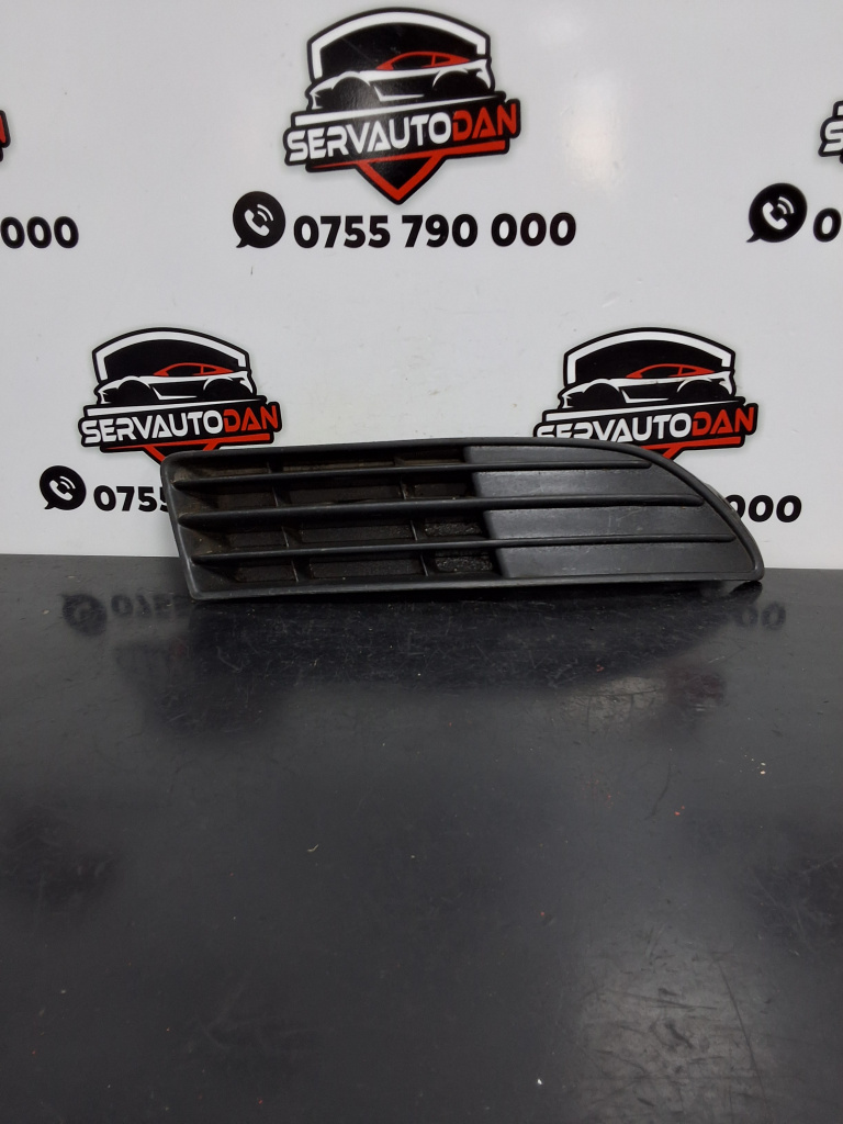 Grila bara fata Volkswagen Polo 4 facelift (2005-2009) 1.4 Motorina 2008, 6Q0853666E