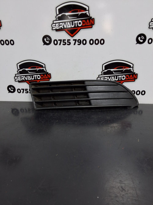 Grila bara fata Volkswagen Polo 4 facelift (2005-2009) 1.4 Motorina 2008, 6Q0853666E
