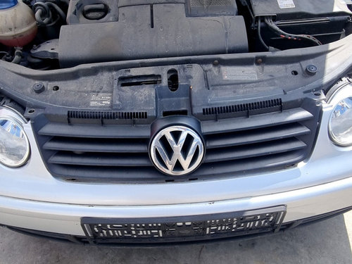 Grila bara fata Volkswagen Polo (9N) [Fabr 2001-2008] 1.2 Benz AZQ 47KW / 64CP